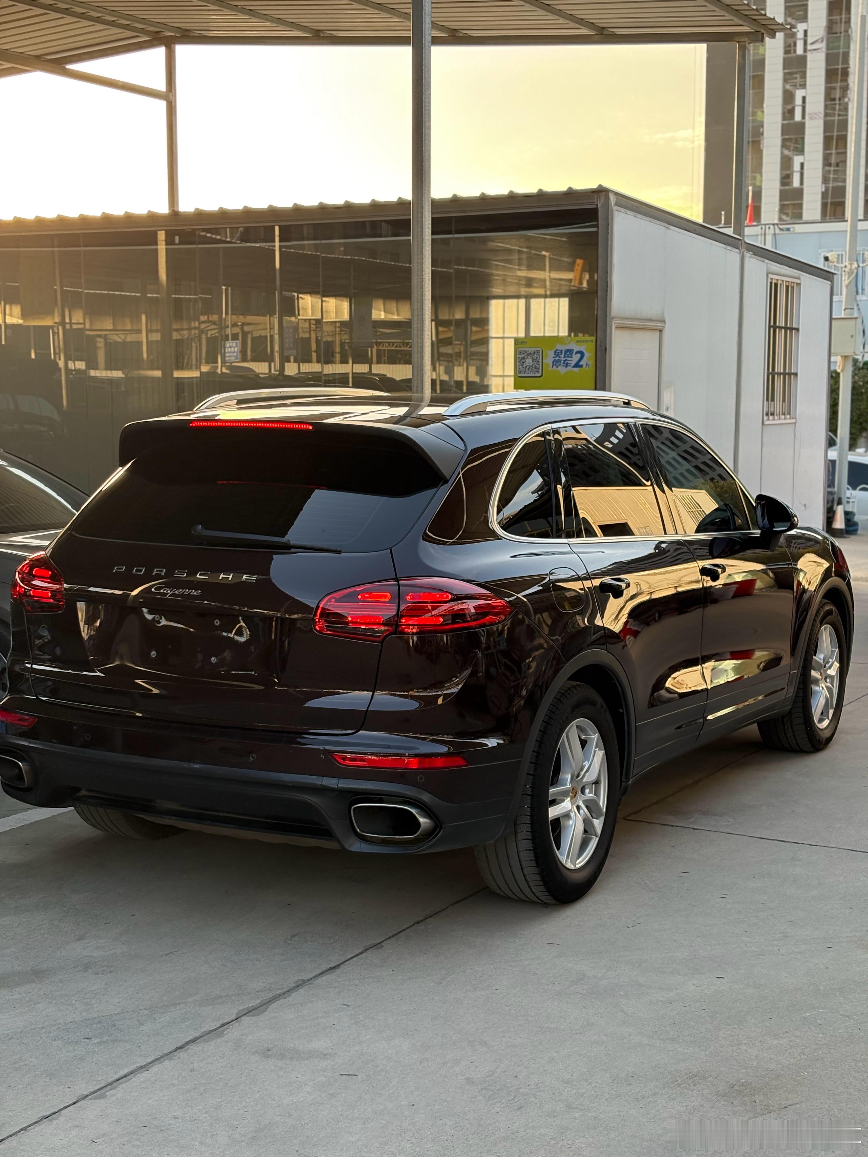 爽啊 100万的卡宴十几万就买到了16年富商一手 全程店保 基本原漆 查博士基本