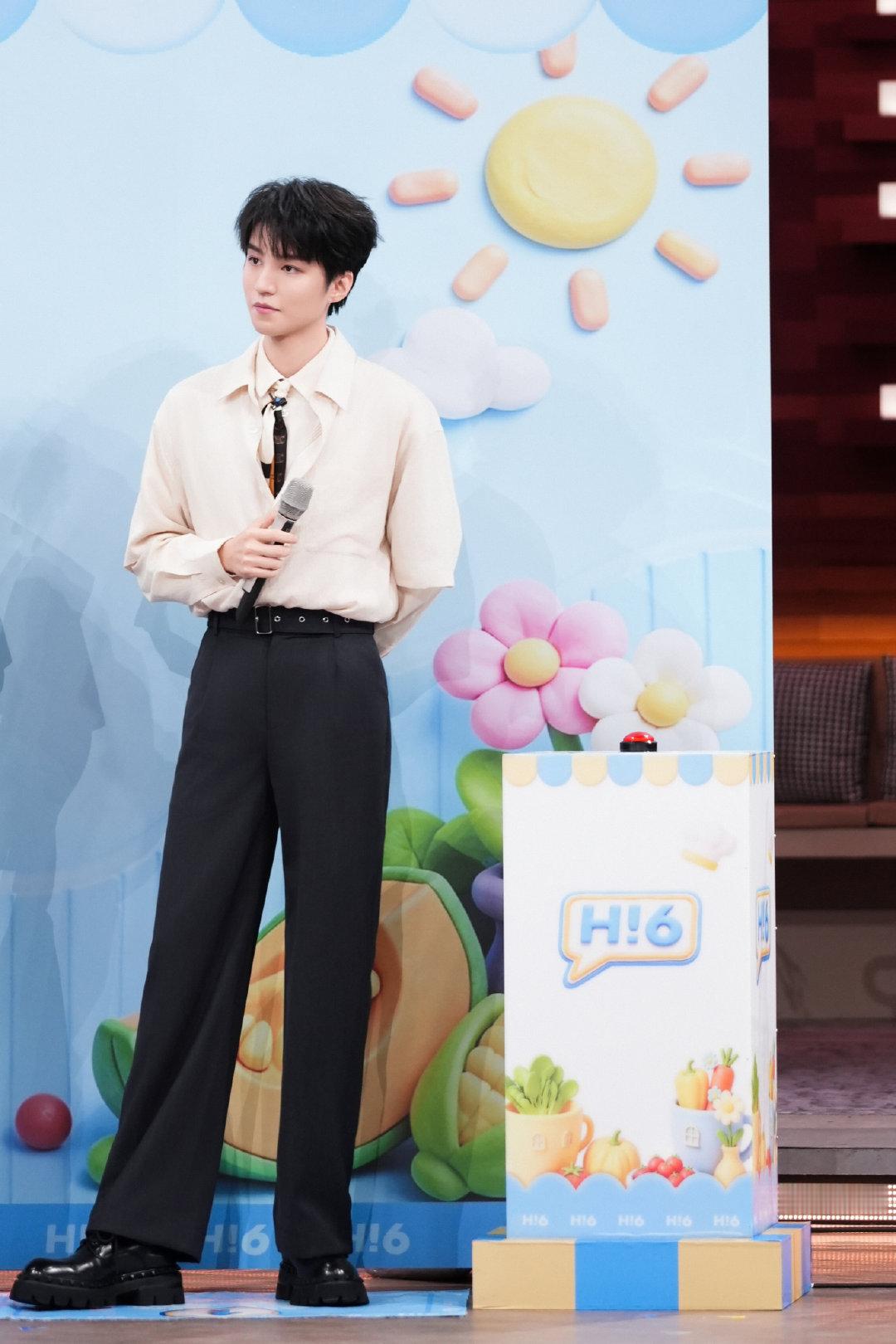 王俊凯hi6收视率第一王俊凯hi6收视率你好星期六名场面一个接着一个，观众蹲守观