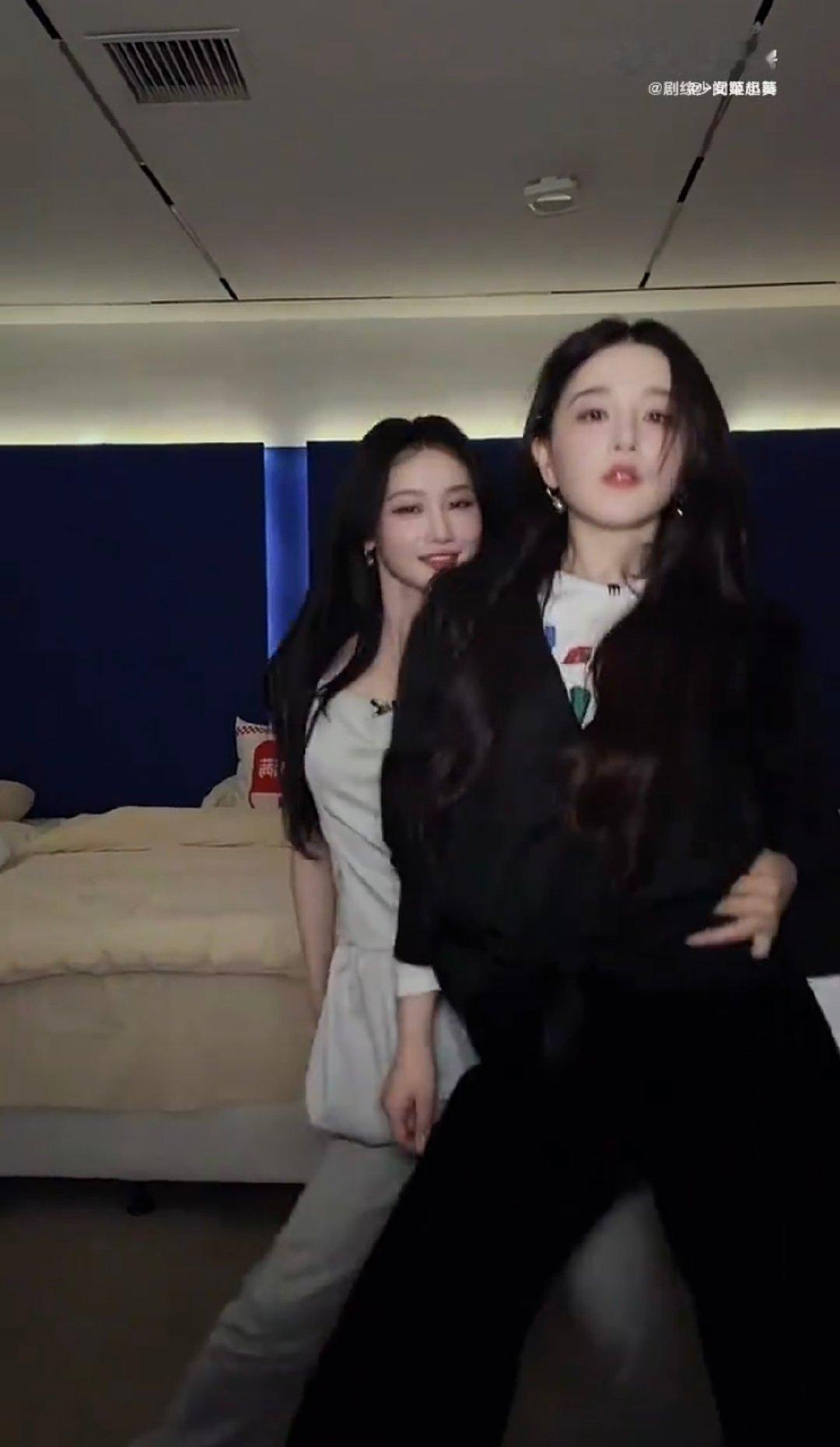 阚清子何宣林troublemaker 阚清子快把troublemaker发出来期