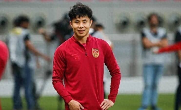 蓉城是要换帅了吗？蒿俊闵出任蓉城助教！这个节点俱乐部突然增加一位中方助教这是传递