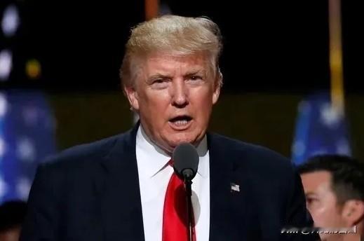 美首都紧急状态！生物粪水“入侵”把美国干翻撂倒！航母导弹有钱造，污水管道烂到爆！