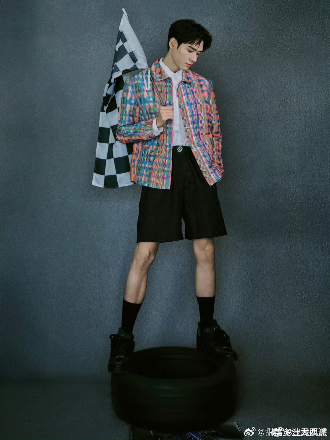 龚俊[超话]龚俊的腿长111厘米你好星期六谁懂啊，龚俊腿长111cm，我每天都在