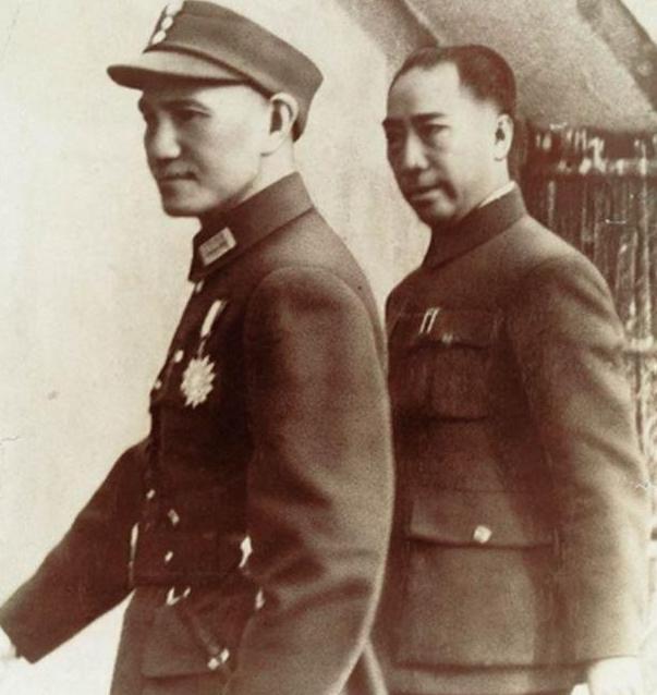 1942年，得知李开峰投敌后，戴笠一怒之下直接放话：“谁铲除李开峰就赏他20万大
