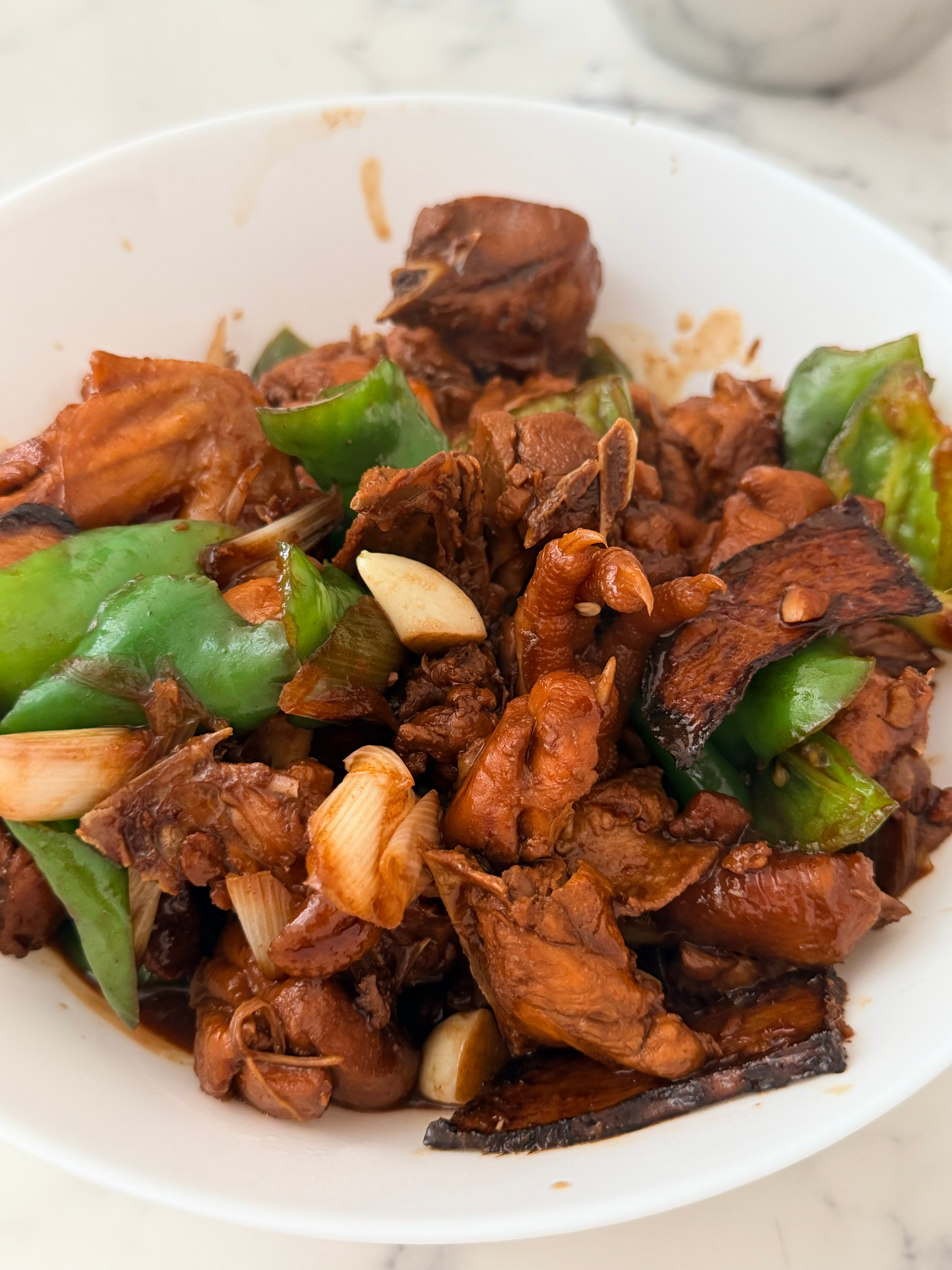 这几个月总是跑来跑去，好就没在家吃饭了。吃来吃去还是家里饭香啊[苦涩]外卖根本没
