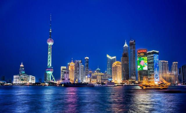 美国在我国的主要大型企业有哪些：

1. 科技与互联网
- 苹果：iPhone、