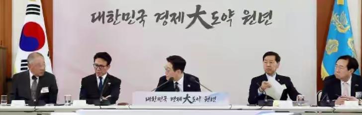 果然不出中方所料，韩国同时在两大方向搞事，朝鲜的反击真硬气