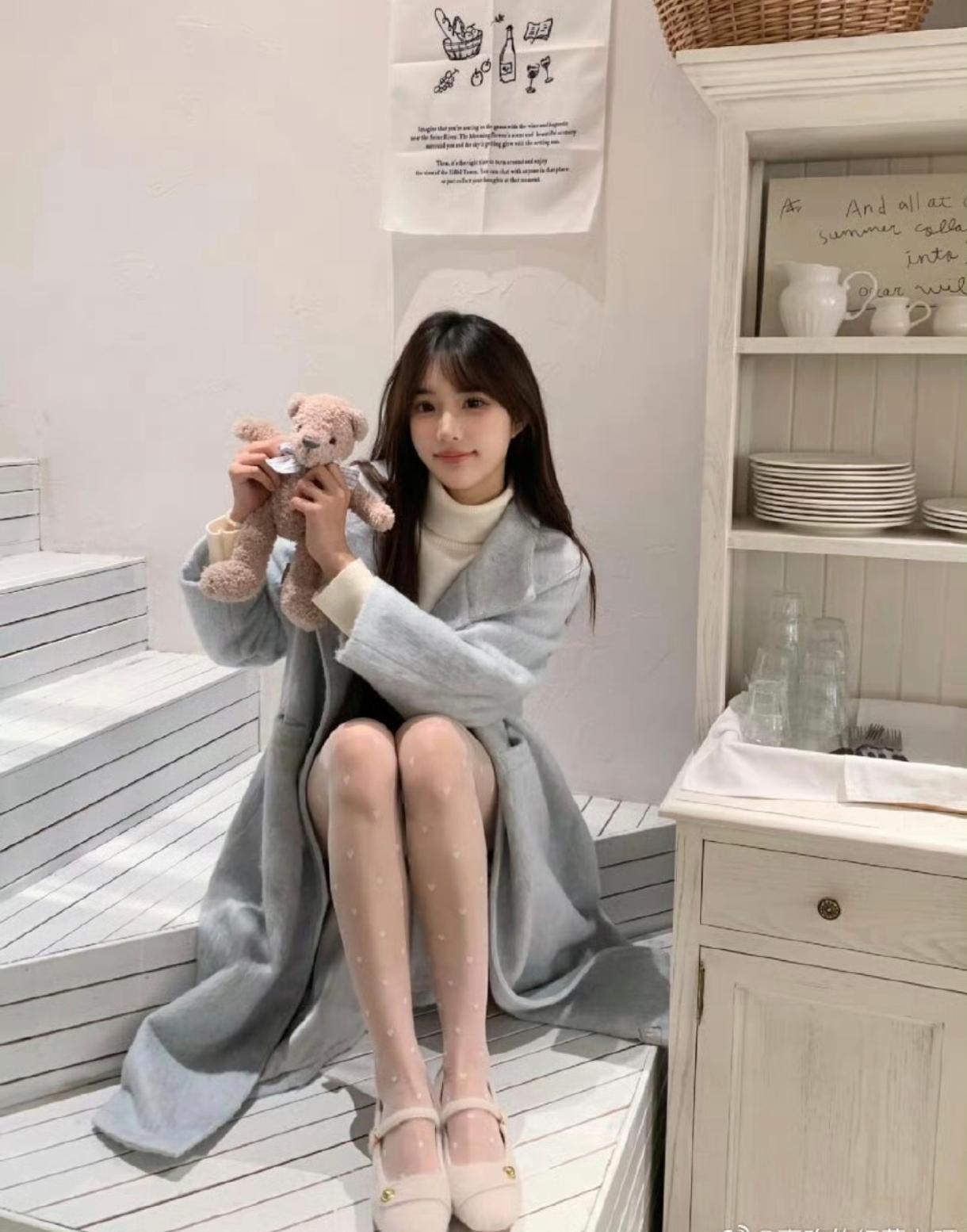 波点白🧦，做气质女人！美女写真 今日份美好分享   温柔白韵写真 温柔白裙写真