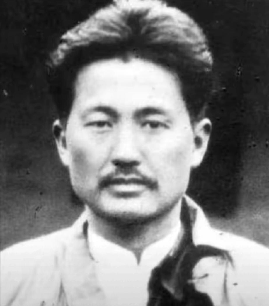 1935年，方志敏被俘，在狱中，他用米汤给鲁迅写信，想让鲁迅救他，鲁迅却说："救