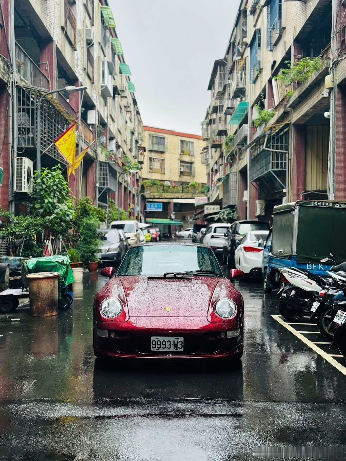 台湾老车 🇩🇪Porsche 993 雨中拍照也是很美[心] ​​​