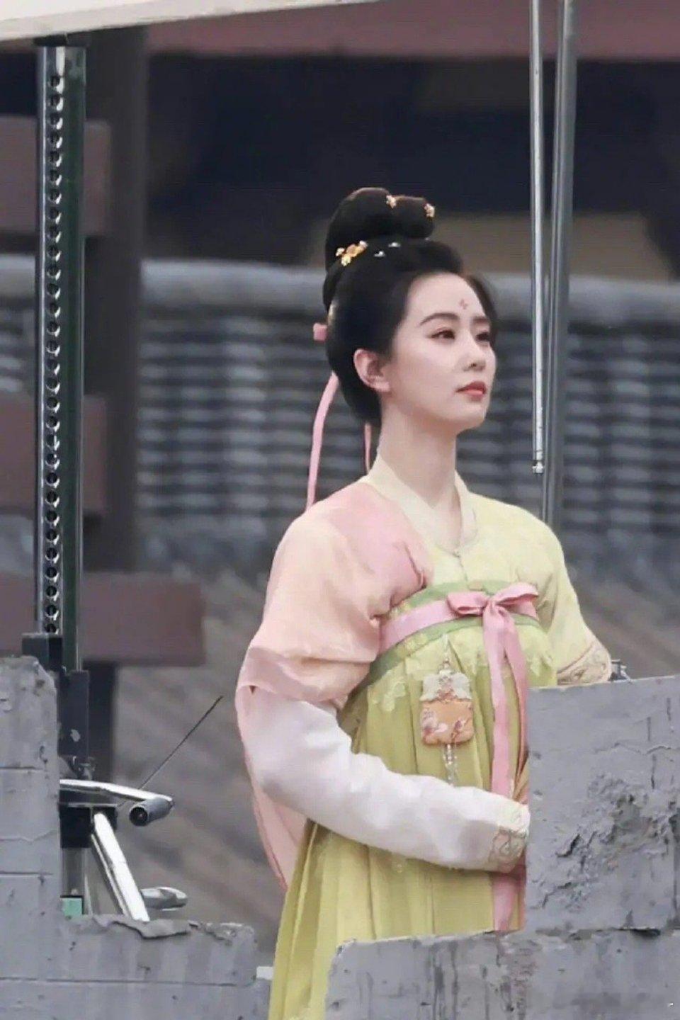 粉色娇嫩 一姐如今几岁了[doge] ​​​