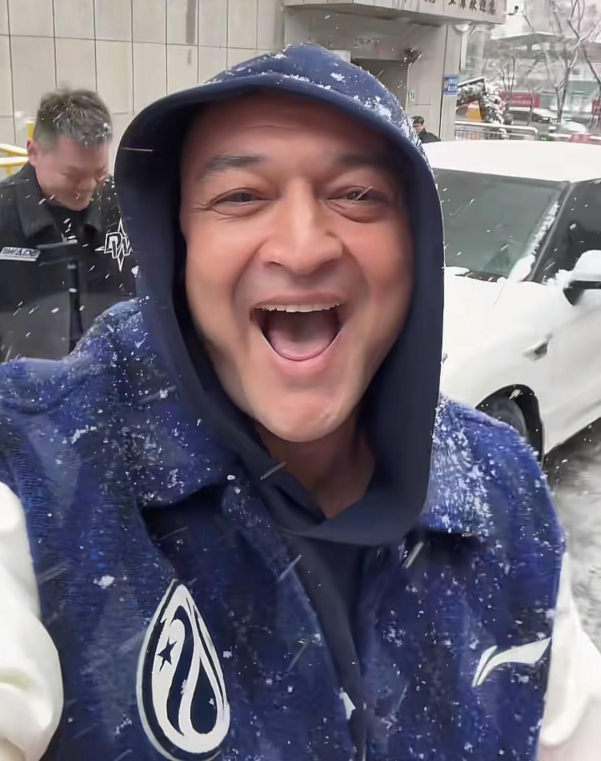 4月5日，格兰下课日。西热力江发以前与朱芳雨聚会，吃烤全羊，大腰子的，并称自己一