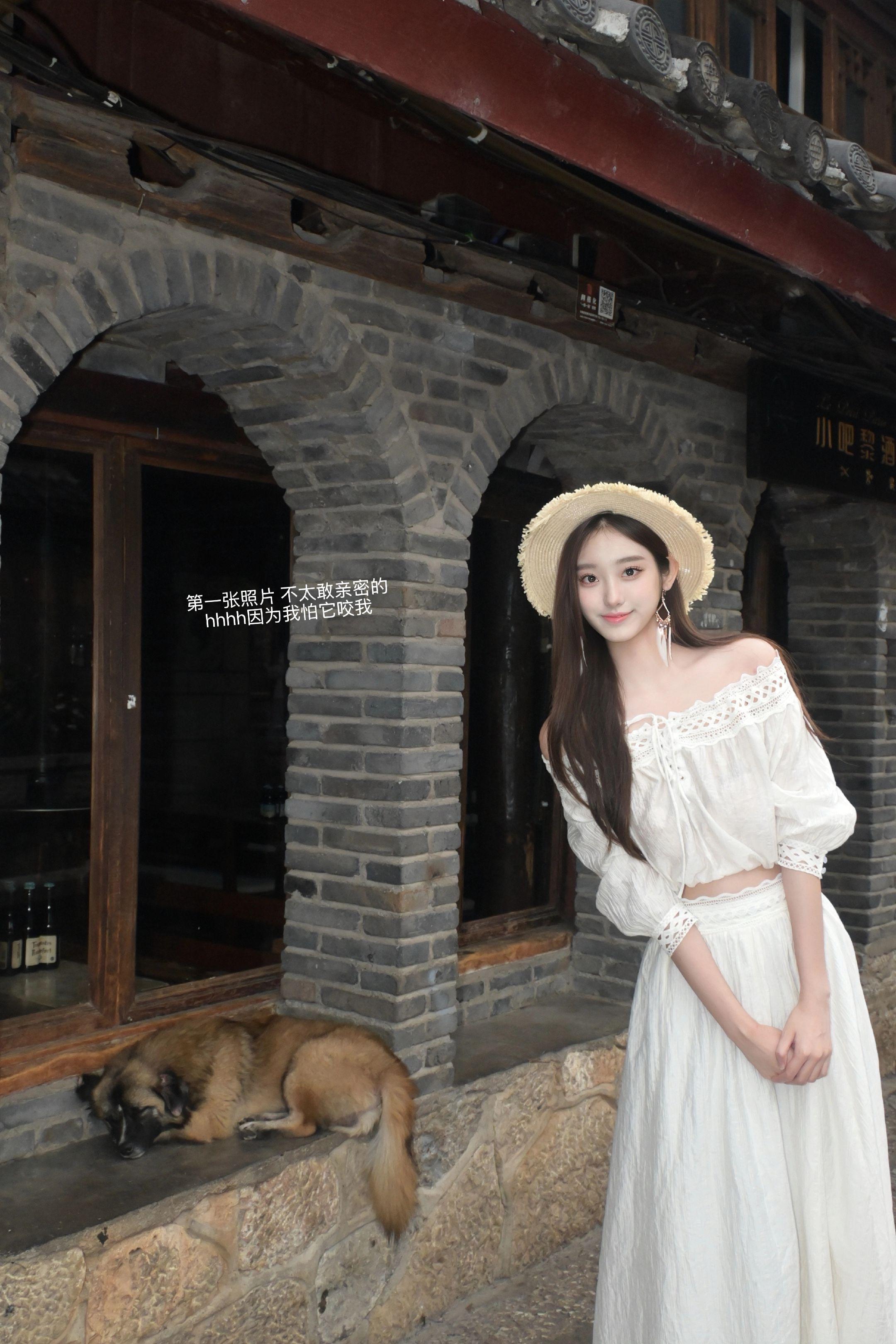 我一个人走走停停。