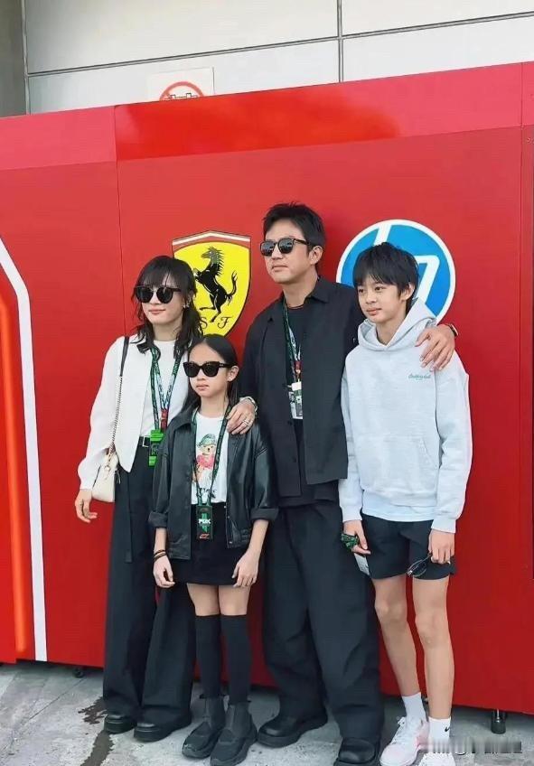 邓超孙俪是真的把“爱”写进生活里了！

别家晒蛋糕，他们家直接整双份！

哥哥1