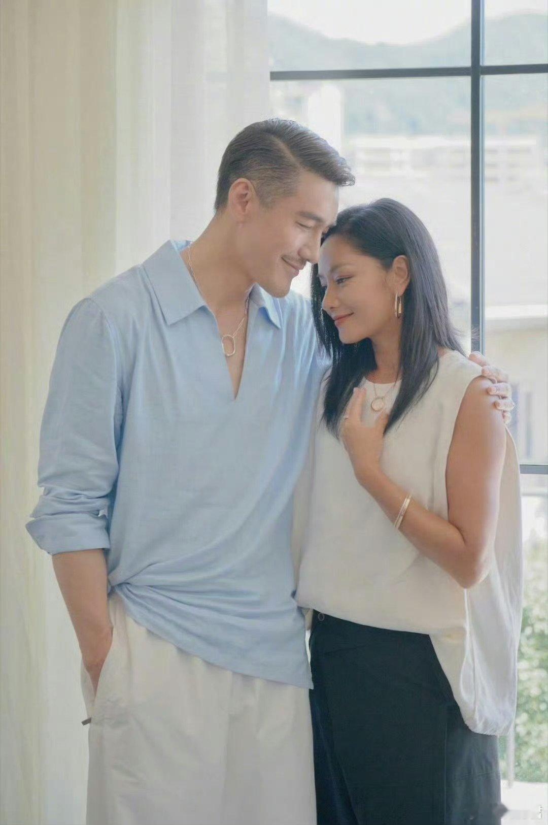 胡兵要去papi节目了 谁能不爱这种熟人局！瞿颖一喊胡兵就光速安排行程打包行李，