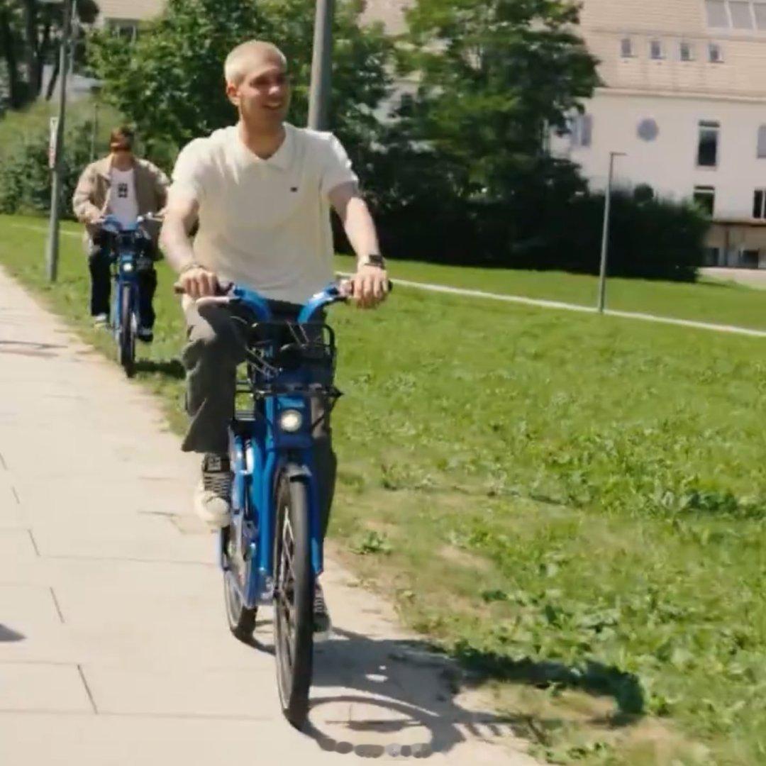 马斯坦托诺[超话] 🚲🇦🇷 弗朗哥·马斯坦托诺参观了位于马德里的阿迪达斯办