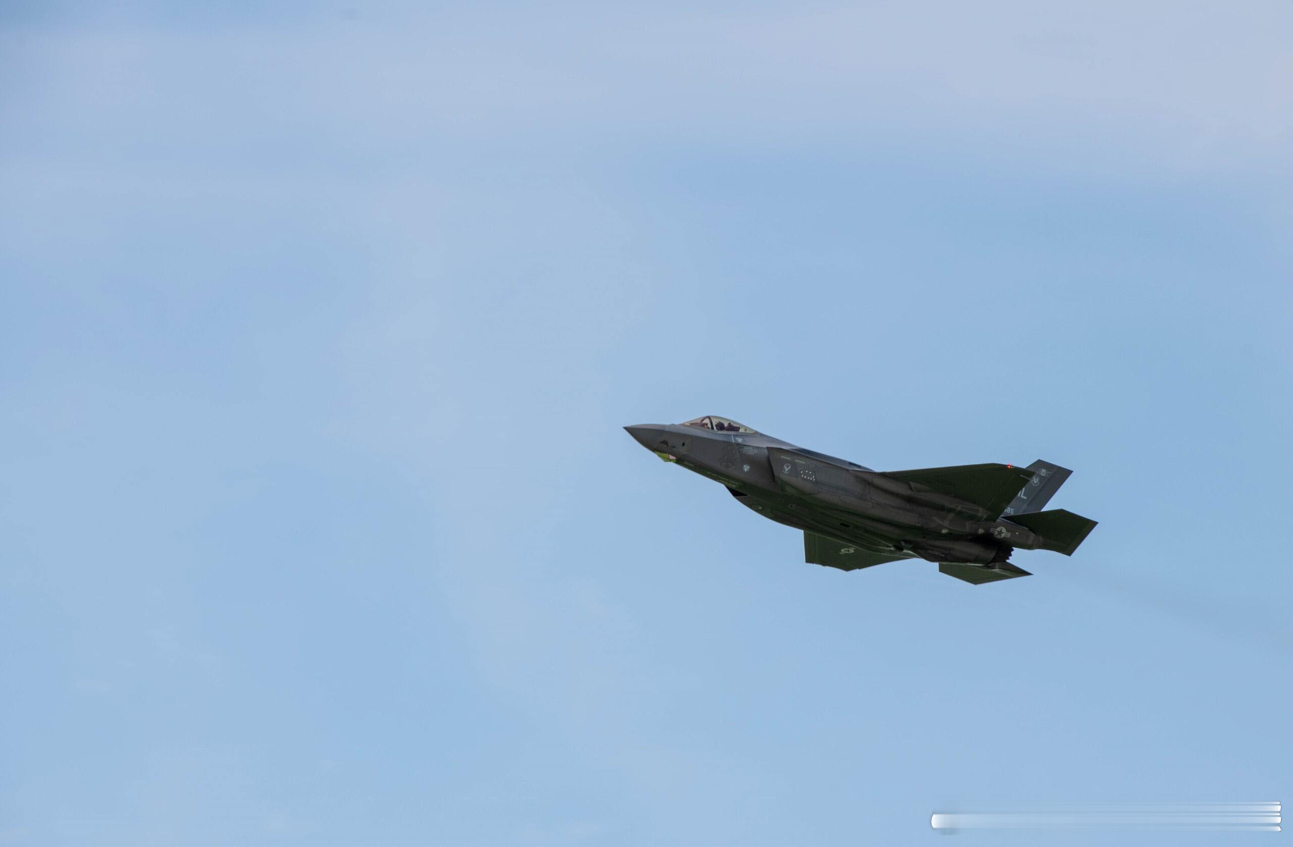 2025年5月6日，嘉手纳空军基地。 ​​​