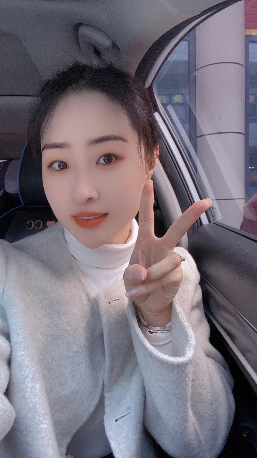 也是到了比哑巴新娘还命苦的年纪，想想还活的不如哑巴新娘，至少她还是少奶奶