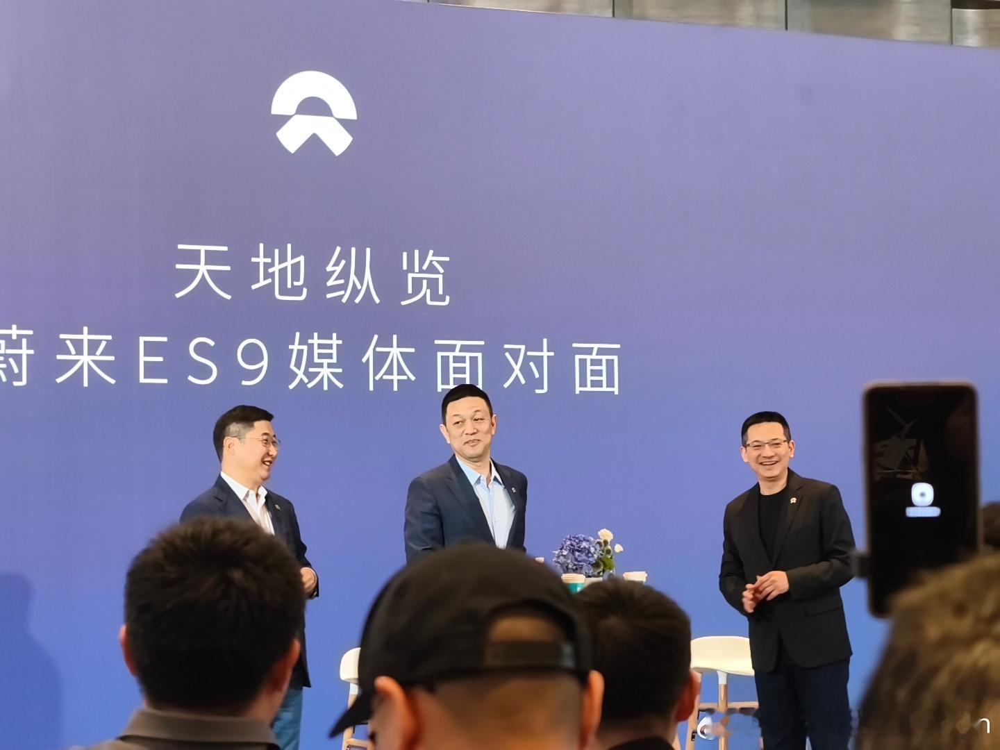 李斌：不是不听劝，确实是算不过来账。蔚来已经有那么大的SUV了，与主流MPV相比