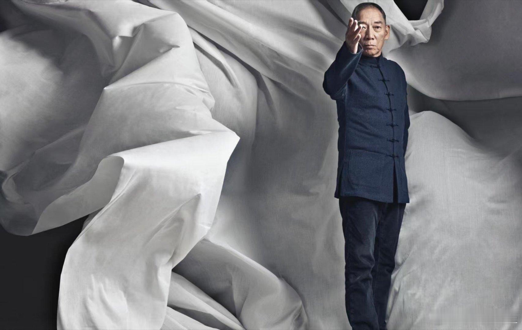 袁和平80岁正是闯的年纪袁和平老爷子身手依然利落，讲戏时眼神炯炯，完全不像80岁