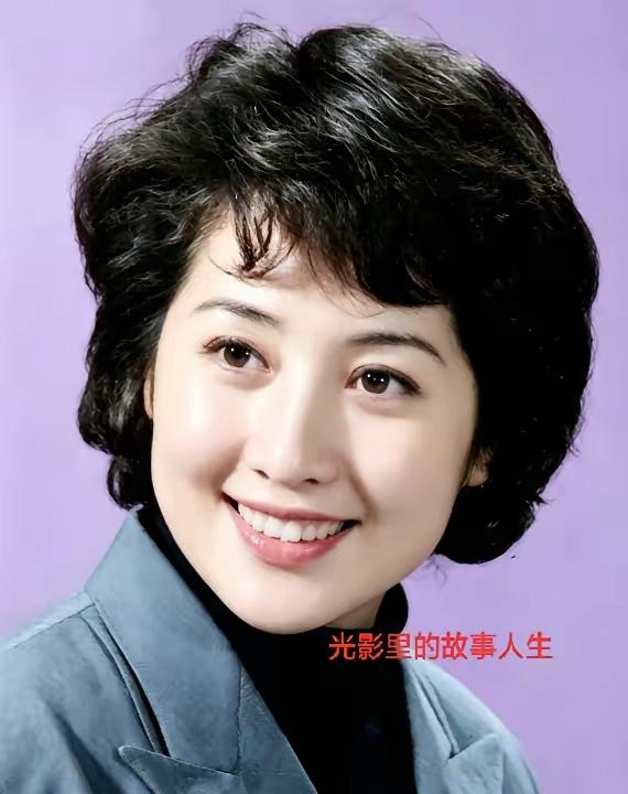 上世纪80年代，正当红的女演员张百爽，是长春电影制片厂的演员，她容貌秀美举止大方
