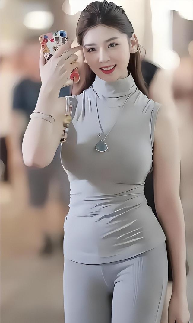 时尚性感，优雅动人。