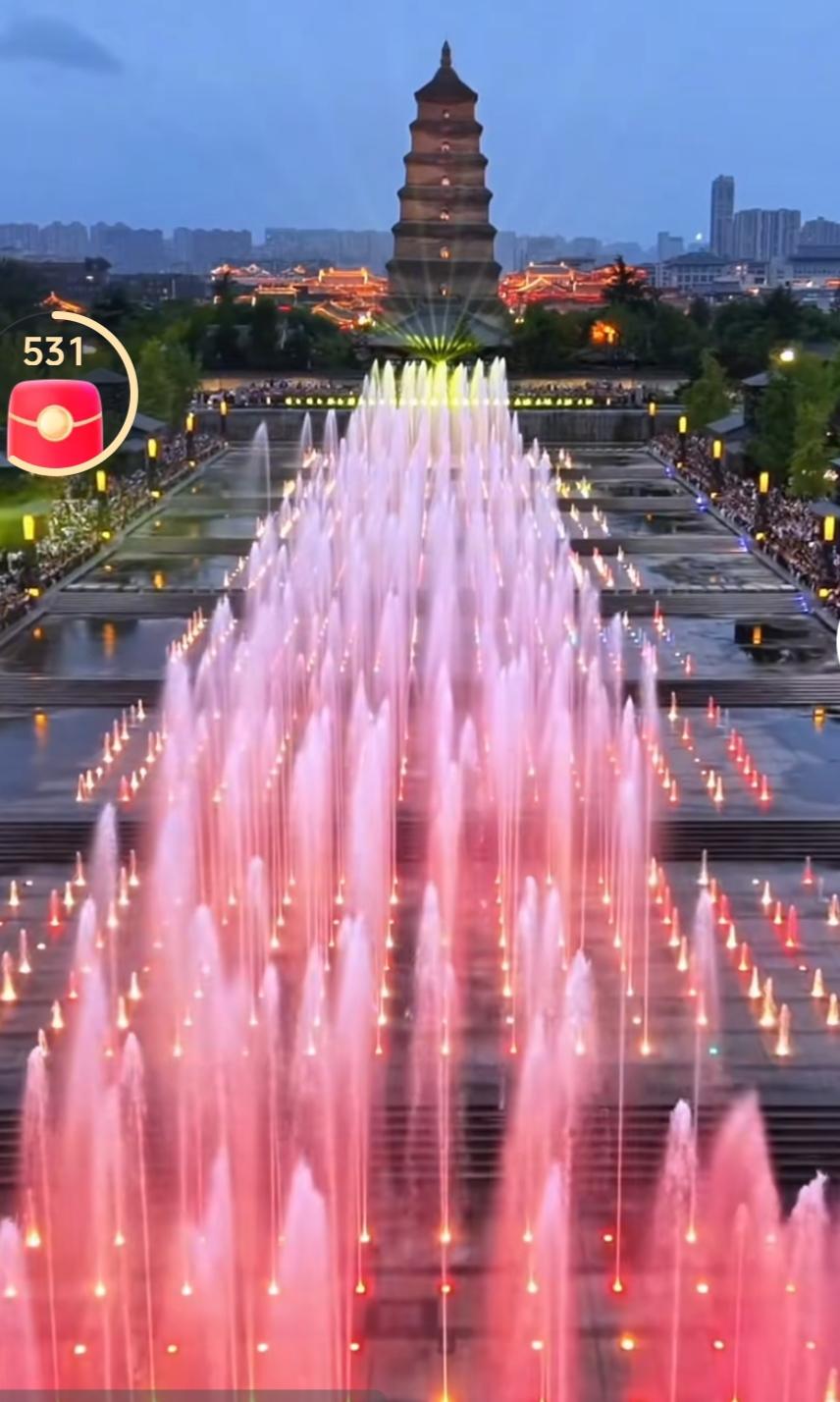 现在的春晚少了让人熬时间观看的灵魂！！
现在的春晚，不知是人们的欣赏胃口高了，还