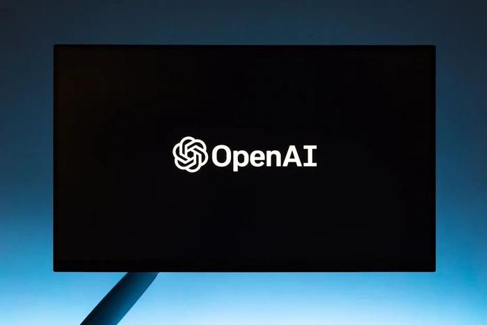 我们平时用的普通AI，都被限制了网络安全相关功能。而OpenAI今年5月上线的D
