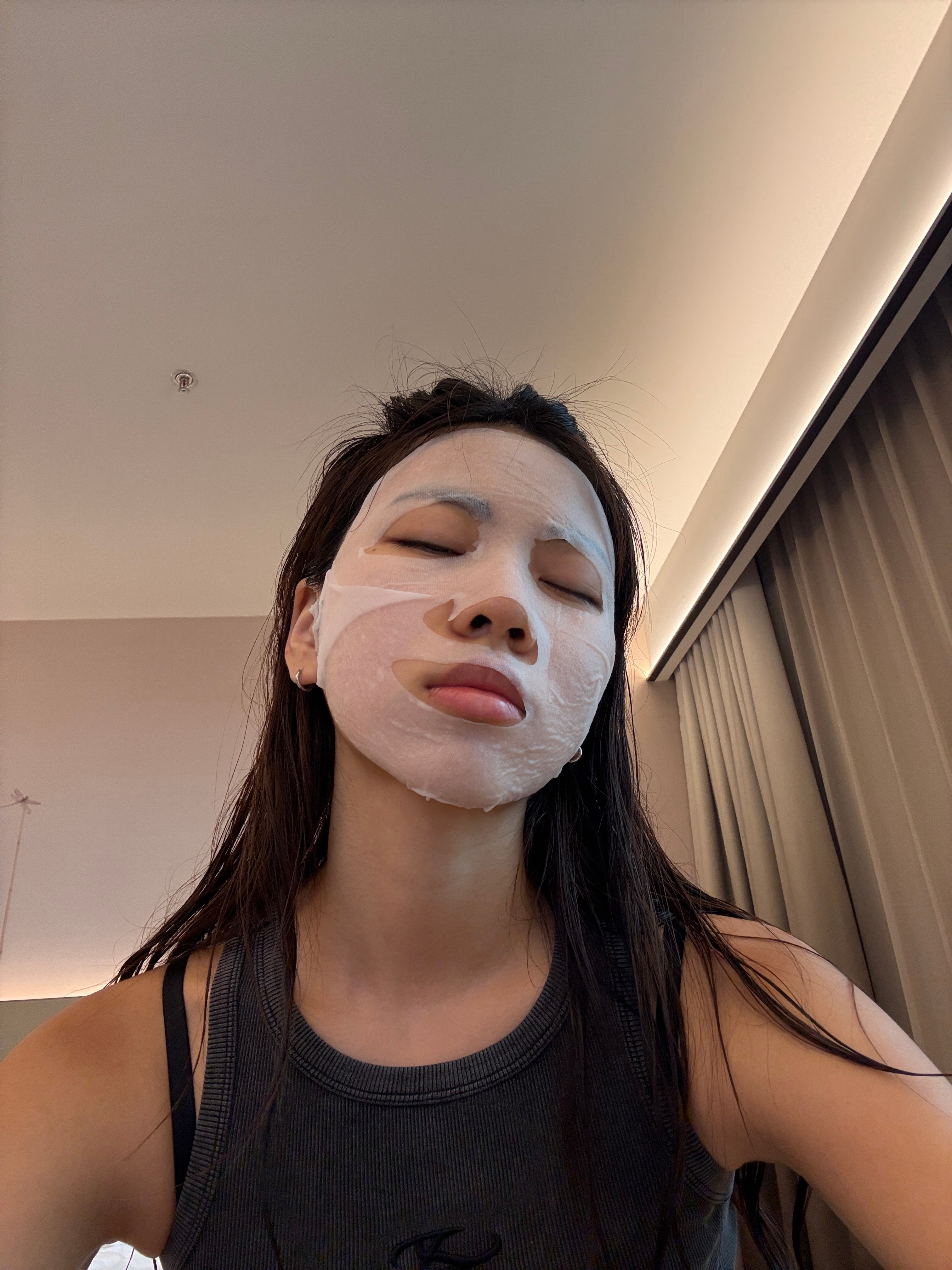 哇塞哇塞 前一天晚上吃了湘菜脸已经肿胀成一个大圆球，于是早上早一点起来去爬了一会