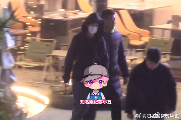 李昀锐直接蹦下去了 李昀锐直接蹦下去了  感觉咱们小龄体育生的DNA动了起来了！