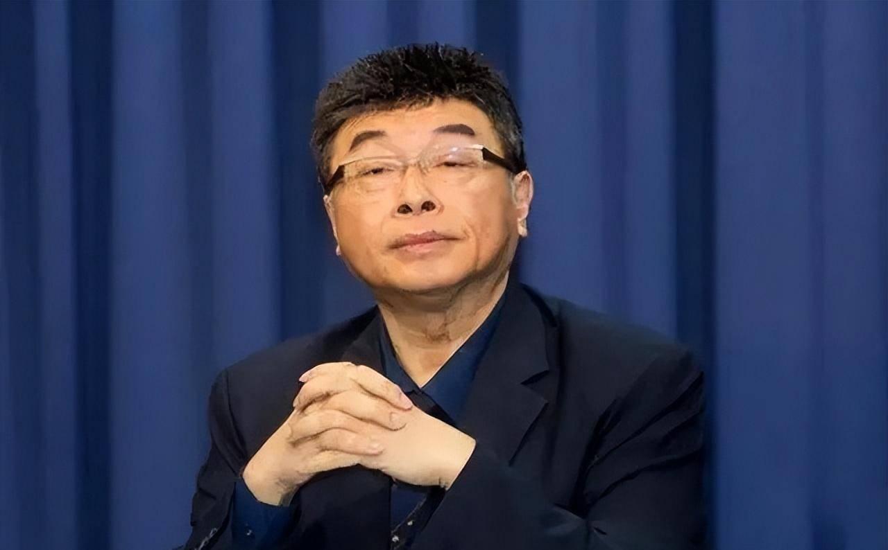 马英九大陆寻根，朱立伦夏立言低调窜美，两岸统一出现第3种方案。
 
最近两岸关系
