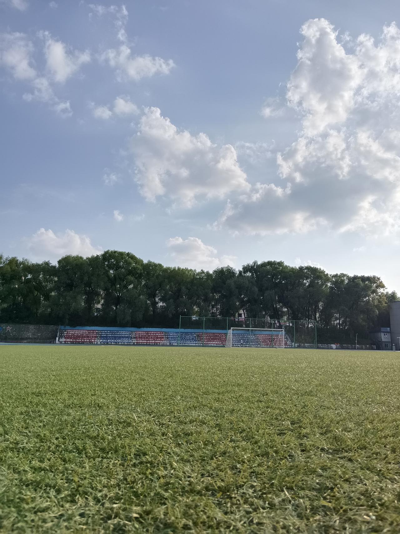 厨房在你们老家土话怎么说哈哈哈哈哈！我们这叫“范鹏”