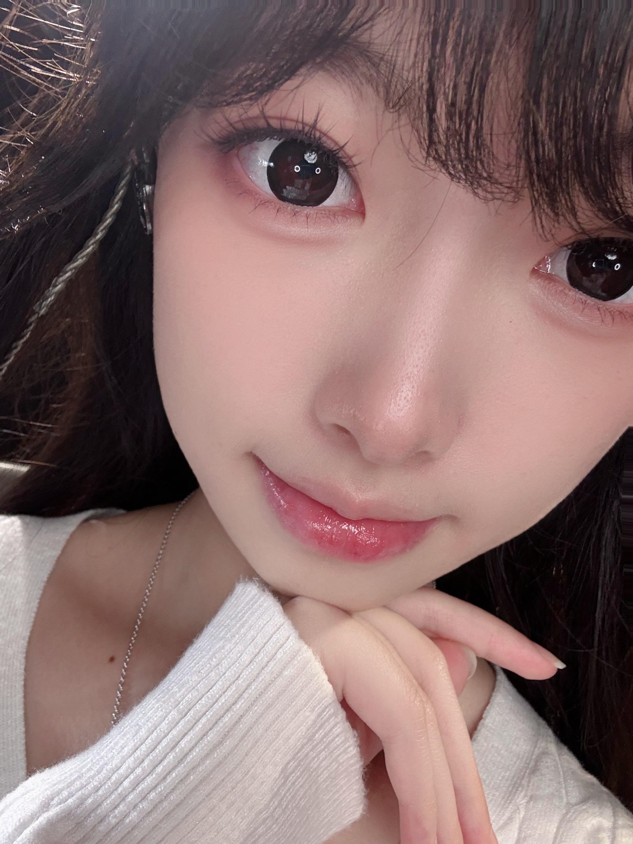 有些话太重了 落下她太年轻的年纪 她会记恨你一辈子