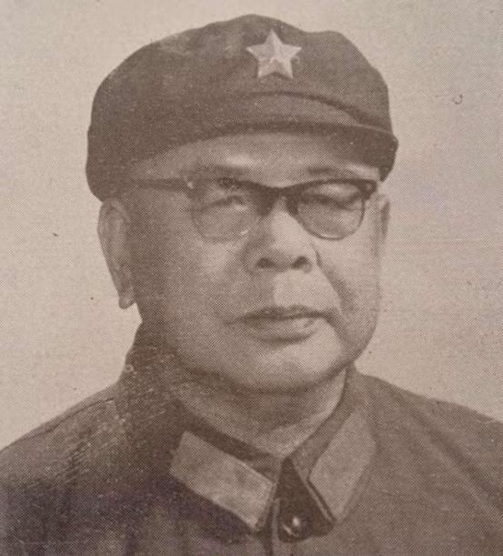 他想办法离休，开会说话随意，梁必业：发言别开玩笑，没边不好！
“1974年春天的
