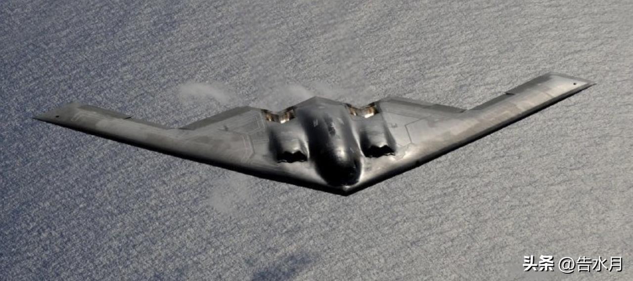 话说回来，B2确实是个好东西，别提什么目前的反隐身水平怎么怎么高，高水平的反隐身