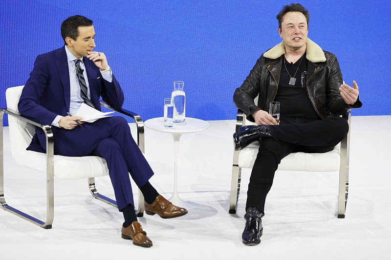 “有很多人认为未来全球前十大汽车制造商将是以特斯拉为首，其后的九家都是中国汽车公
