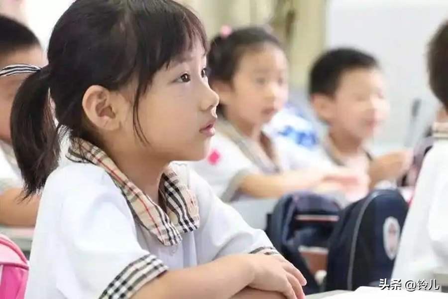 多地小学入学年龄不做要求，也不是让你多大都能入学。
    5月21日，郑州市教