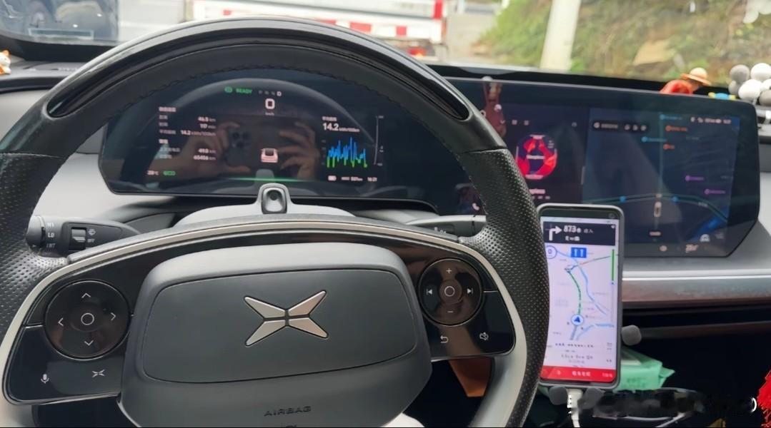 千万别跑滴滴，你自己算算账！
10-20万买个车去跑网约车[捂脸]
现在新能源保