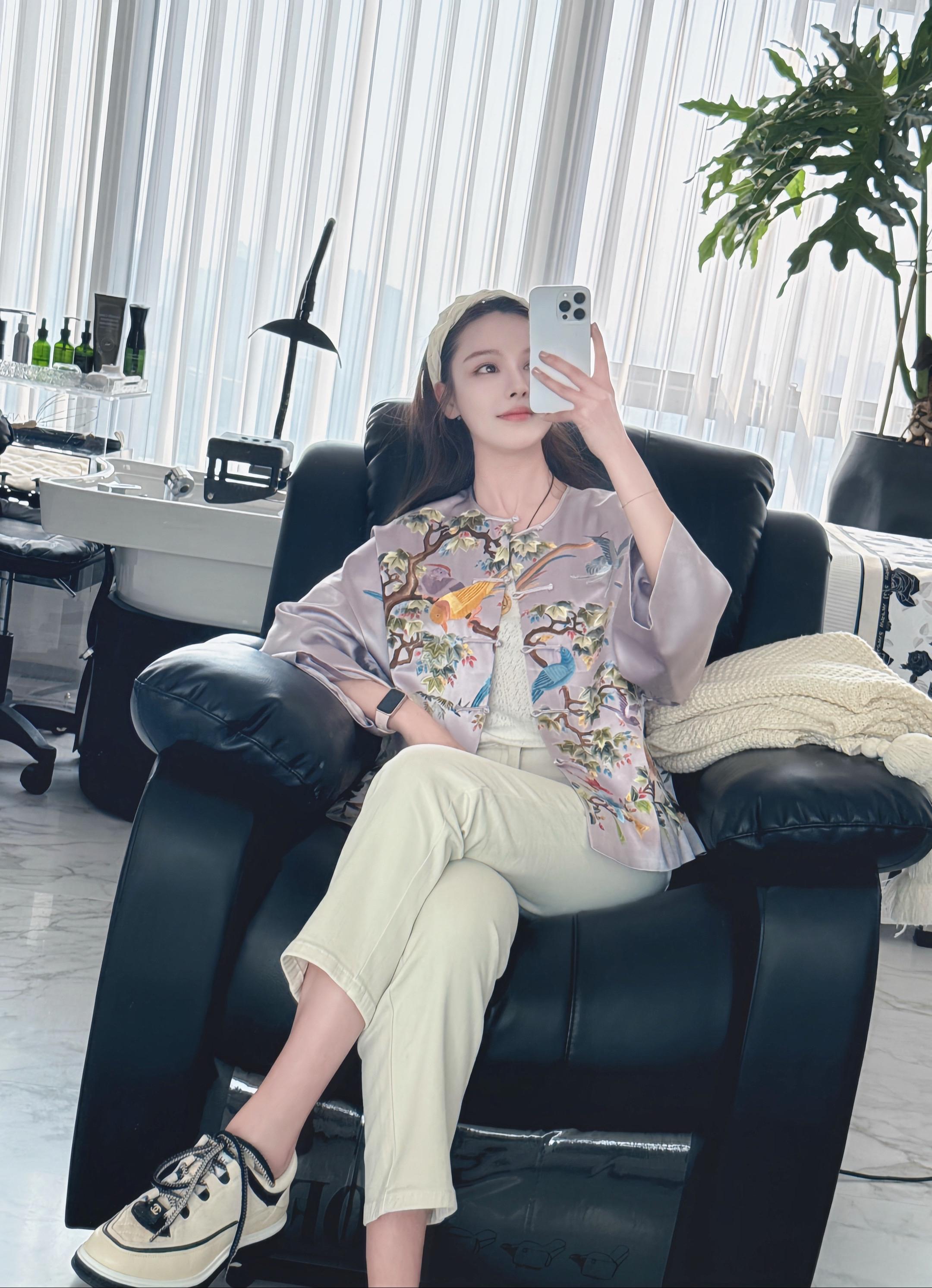 生命力就是三点:打扮欲、分享欲.表达欲，当这三者交织在一起，便构成了一...