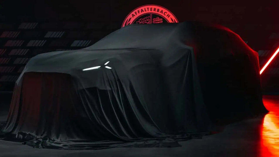 车市热门 AMG正式发布了其首款纯电高性能SUV的官方预告图。新车与AMG GT