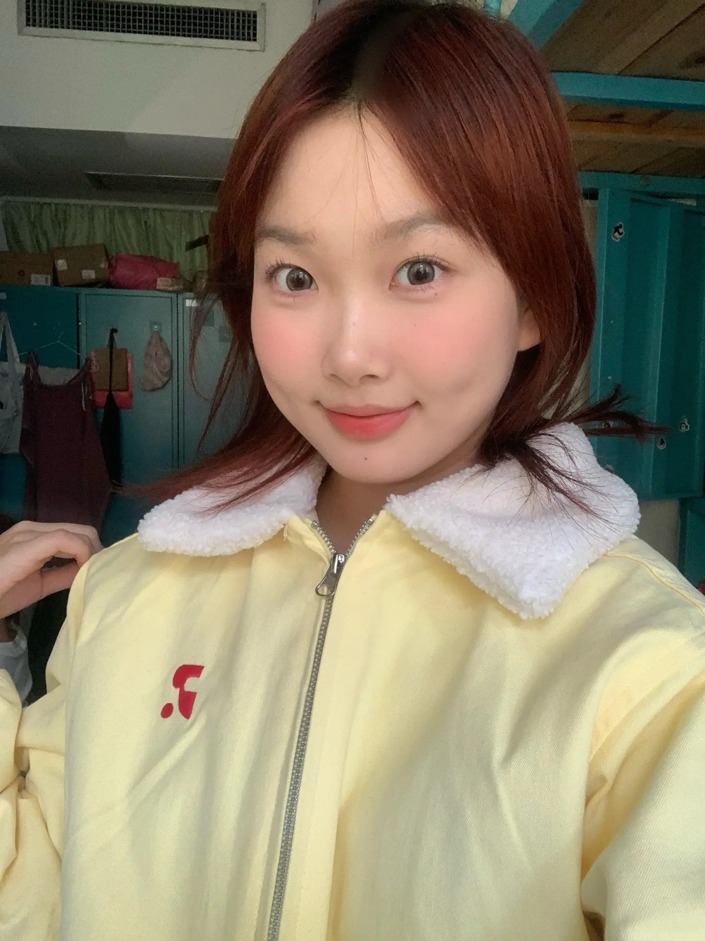 淡颜还是得画淡妆。怎么就十二月了！
