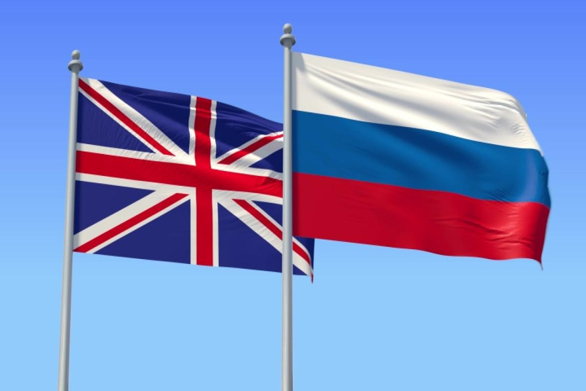 英国不怕俄罗斯，艺高人胆大？还是把老虎当弱猫？9月2日，在英俄海军已经在英吉利海
