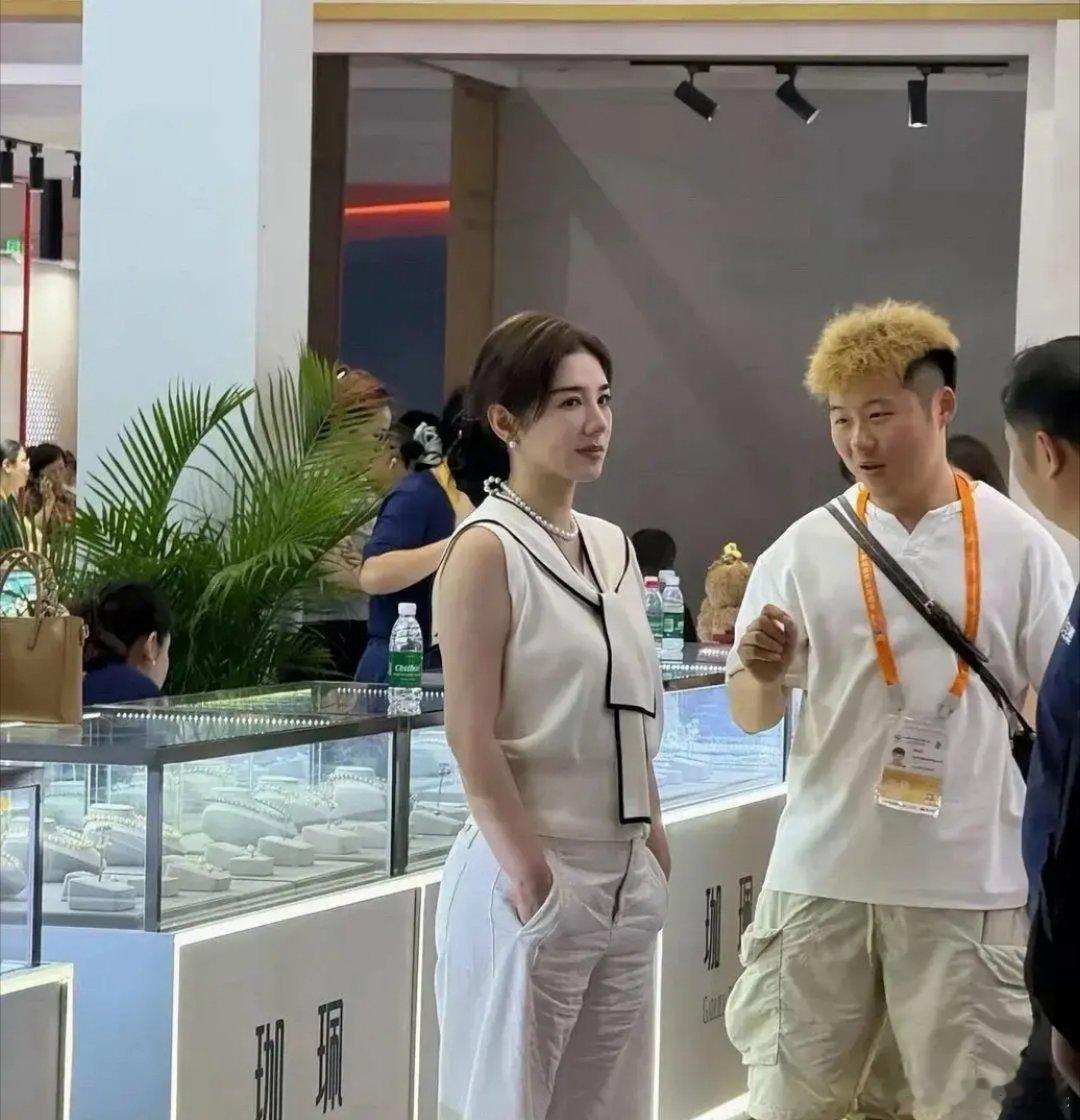 网友说黄奕的路人缘都败光了 