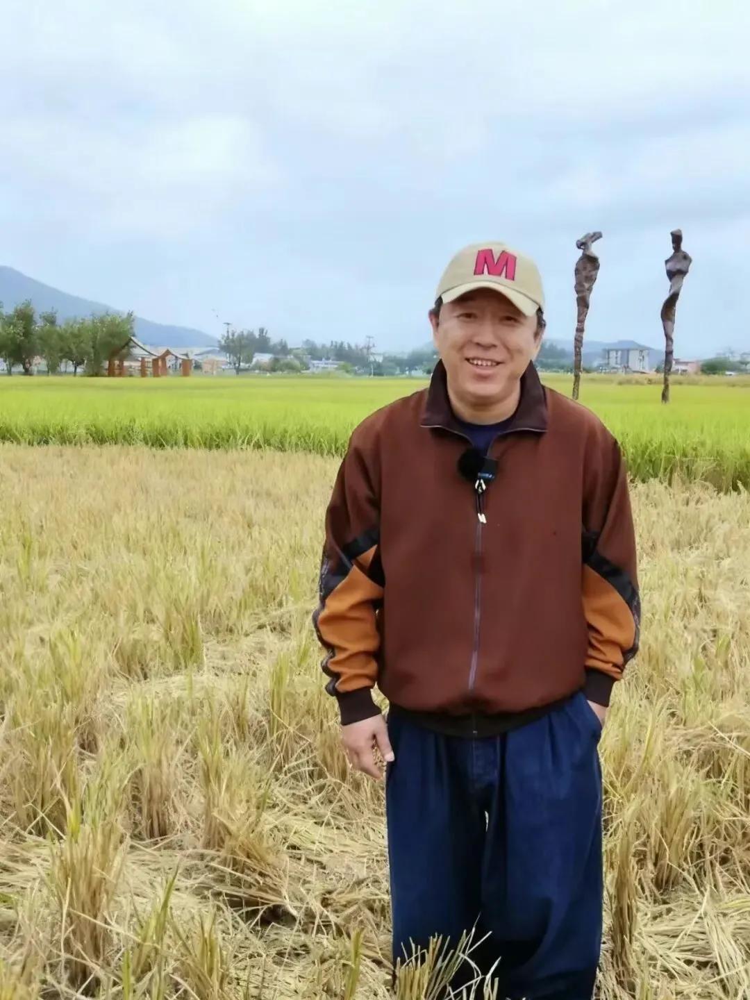 黄渤到访梅州，创作艺术作品《畴生》

11月12日至13日，我国著名演员、导演兼