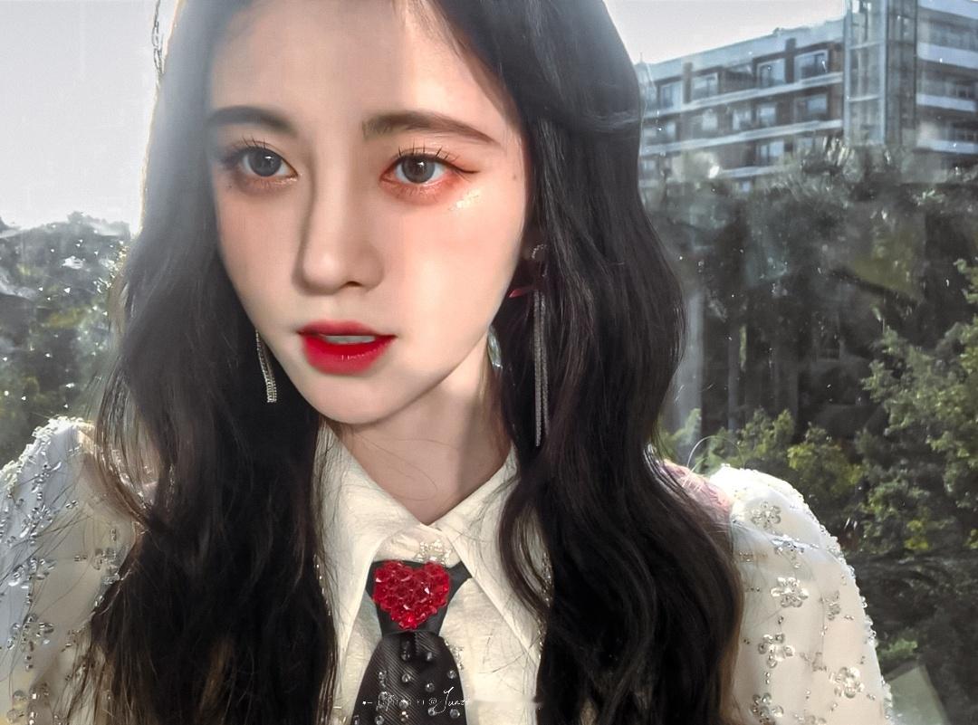 only look at me鞠婧祎 ​​​