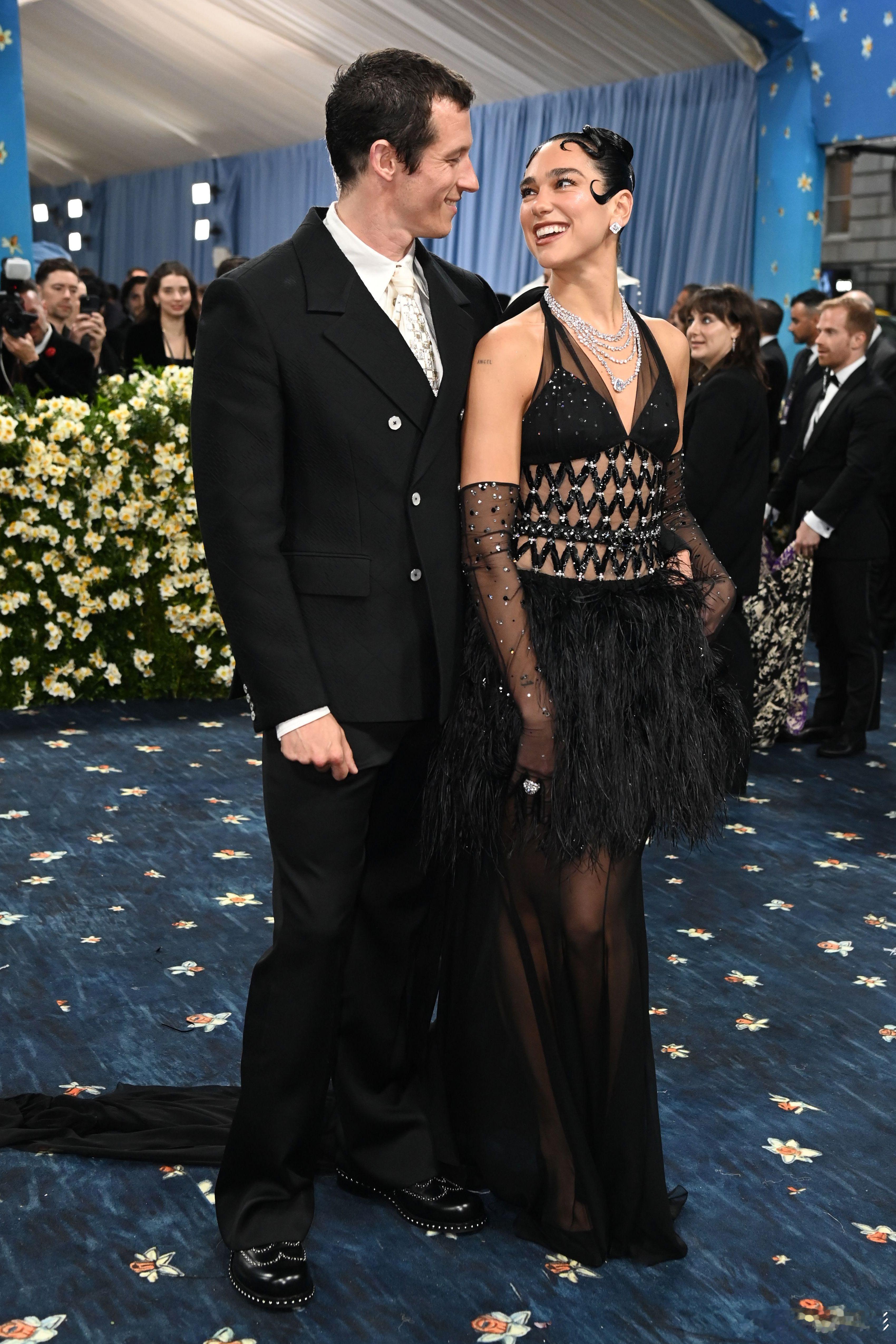 【高清】Callum Turner, Dua Lipa at The 2025 