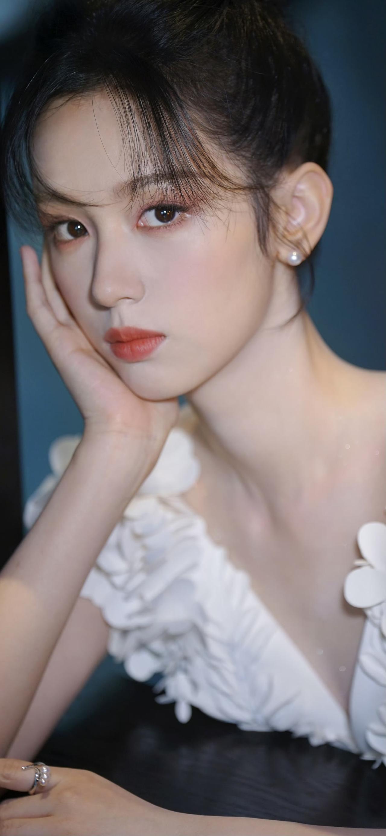 美女壁纸-第6182期-周也