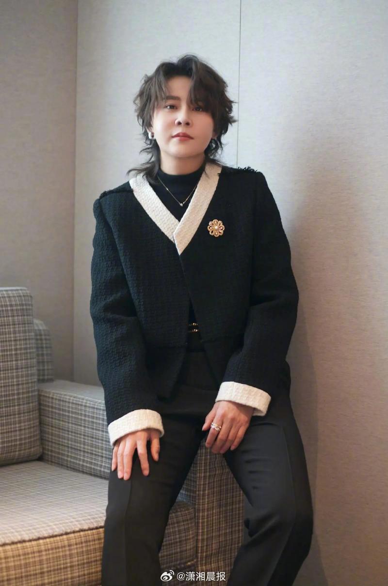 【#王濛回应心愿便利贴爆火#】#唐艺昕一开始觉得王濛不好相处#近日，王濛在播客节