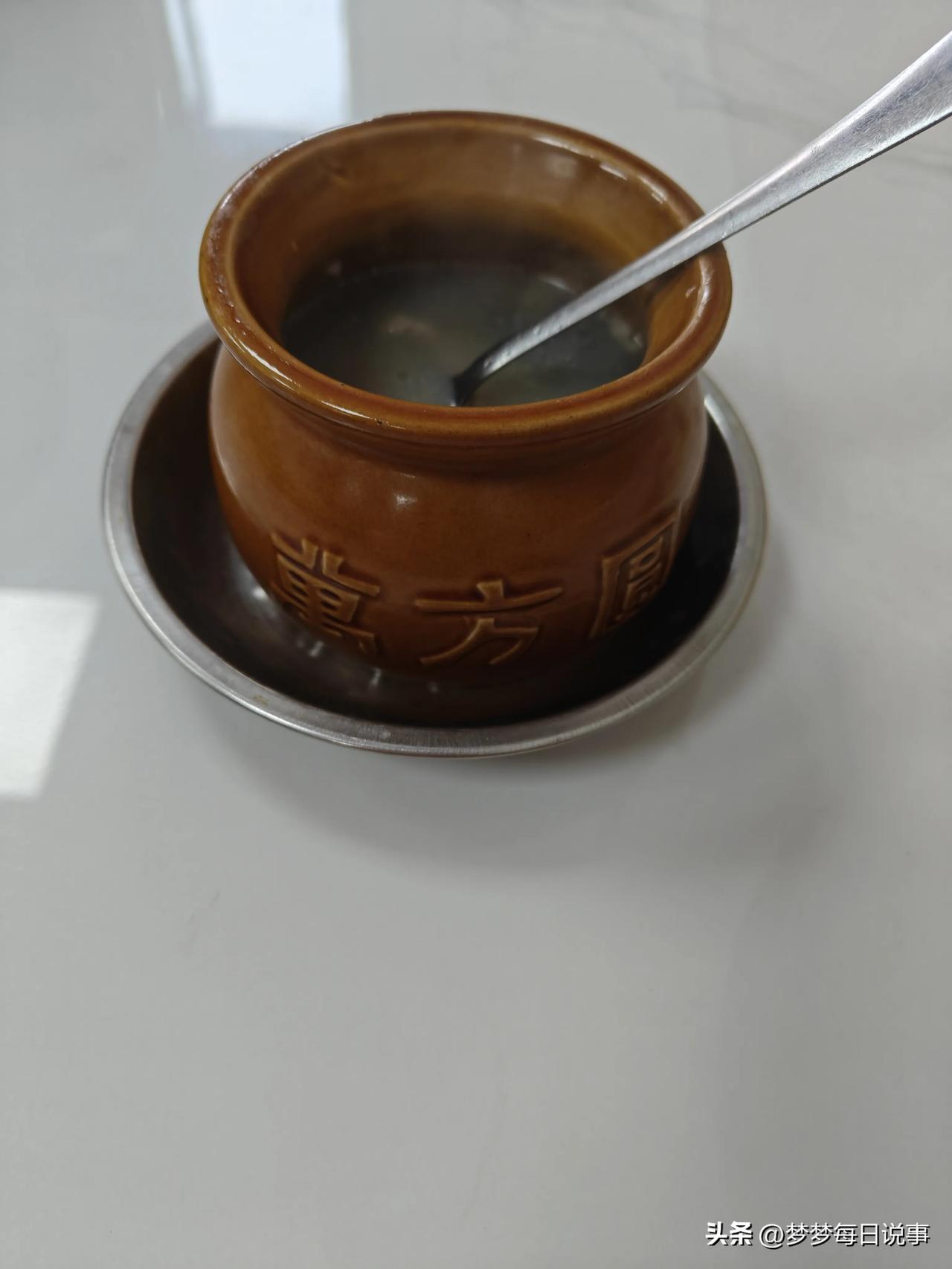 一口瓦罐汤，半部南昌史 
 
早在北宋嘉祐年间，洪州才子郊游时的无心之举，造就了