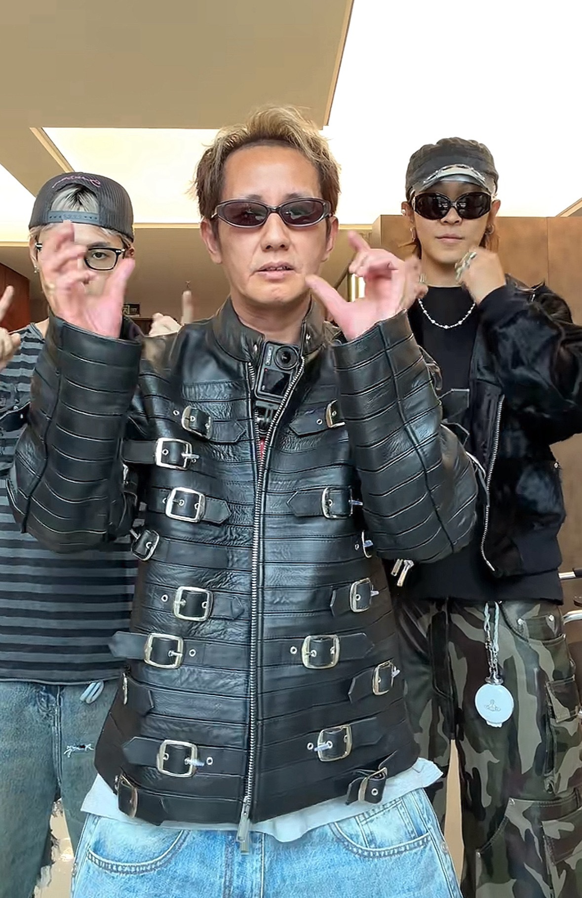 不齐捂团 
