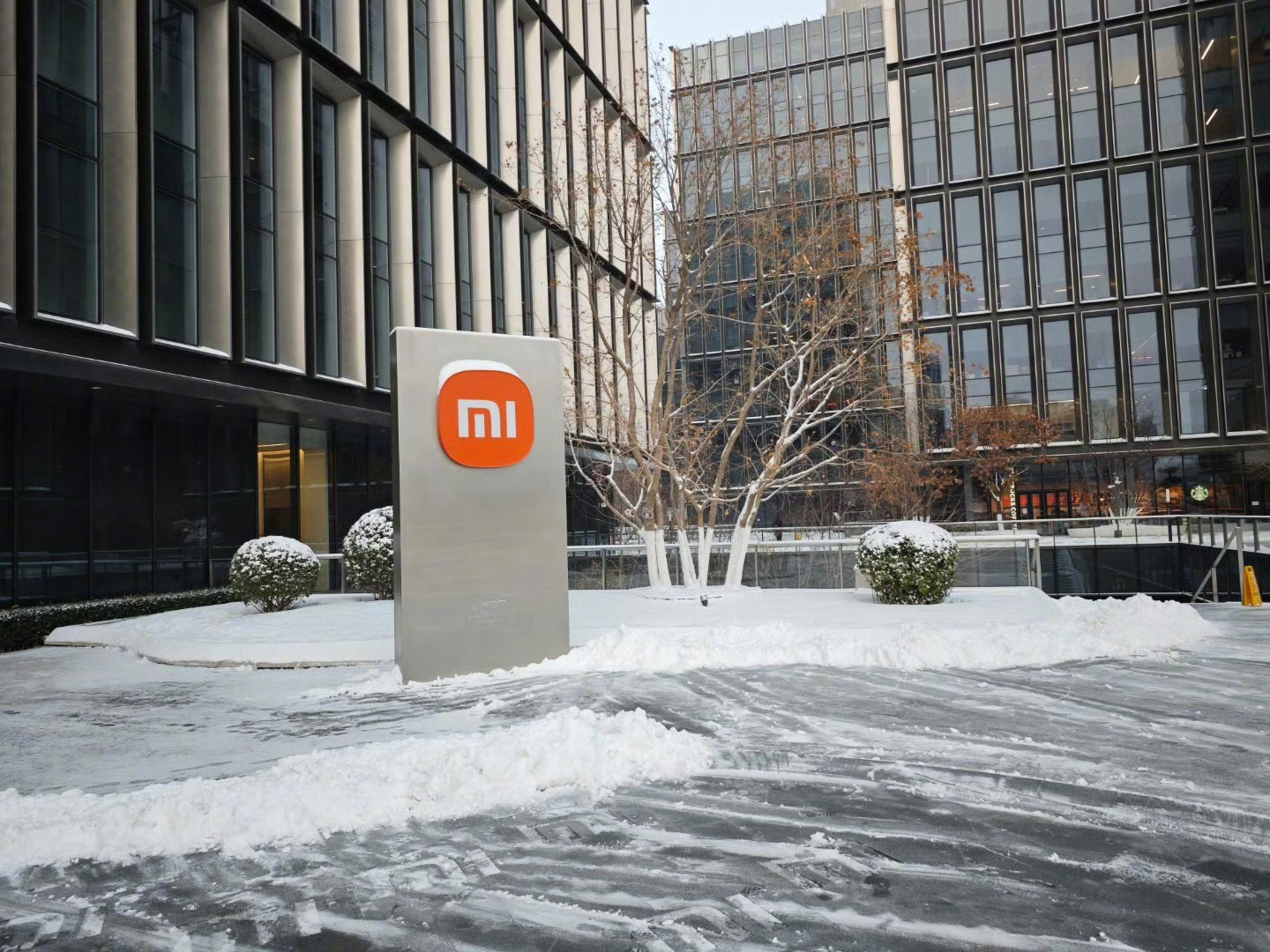 #小米汽车# 小米汽车，月底可以期待了，物料在路上。#智慧皮卡丘[超话]# ​​